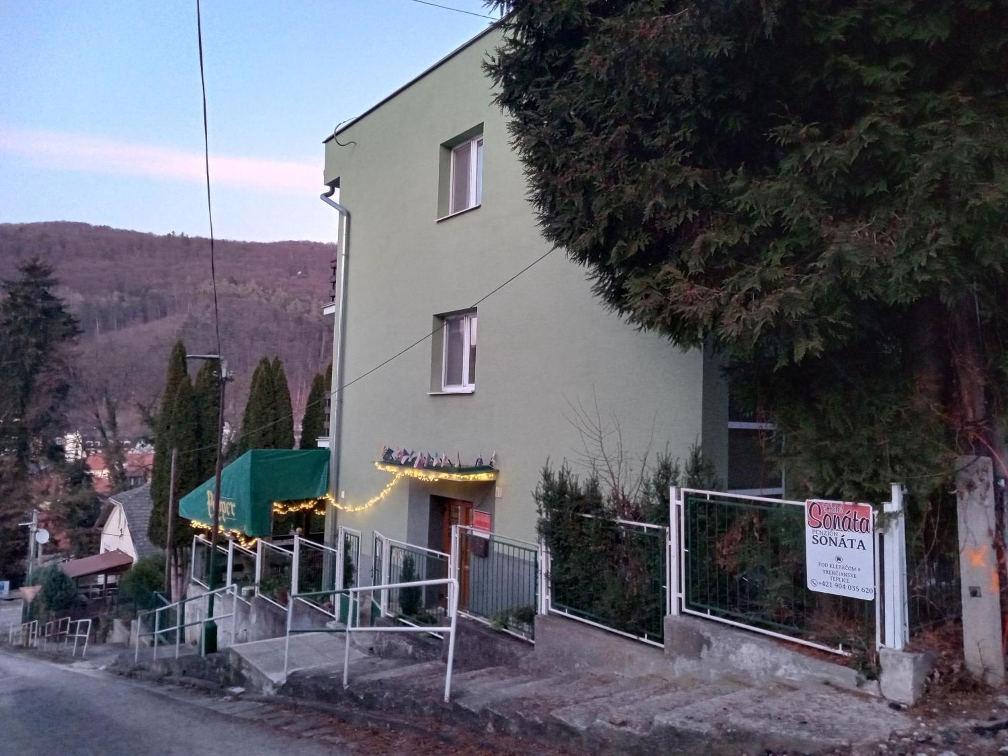 Garni Hotel Sonata Trenčianske Teplice المظهر الخارجي الصورة