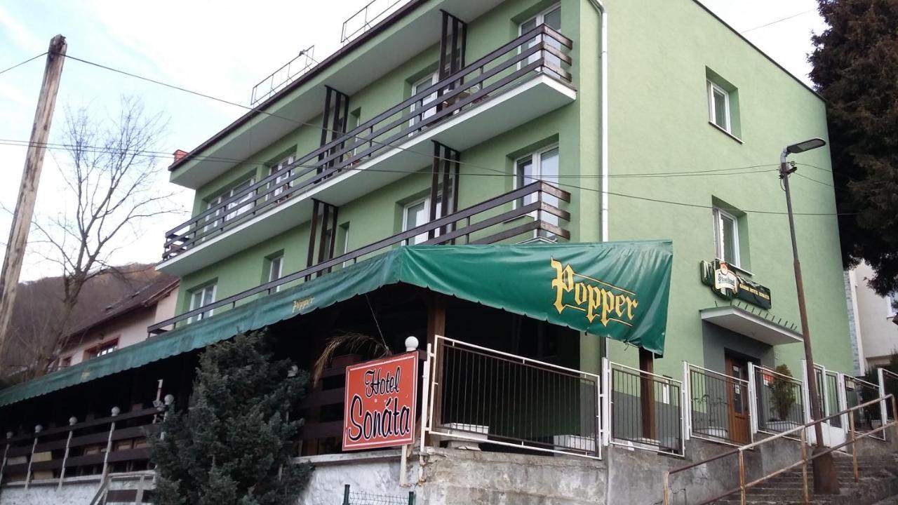 Garni Hotel Sonata Trenčianske Teplice المظهر الخارجي الصورة